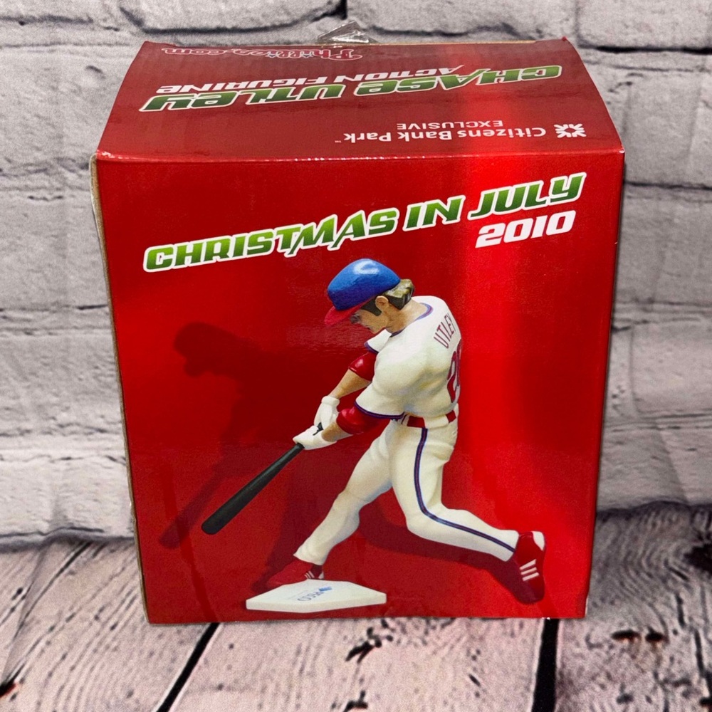 RARE CHASE UTLEY 2010 CHRISTMAS IN JULY FIGURINE NEW - Picture 2 of 9